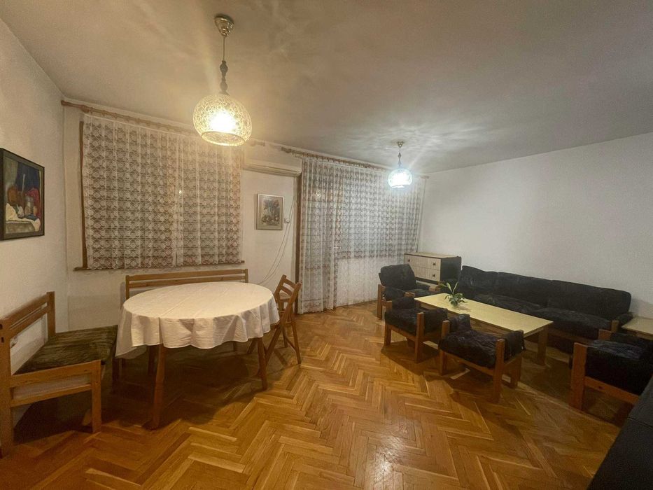 Дава се под наем Тристаен апартамент в Бургас, Възраждане - 88 кв.м за 204 € - Снимка #1