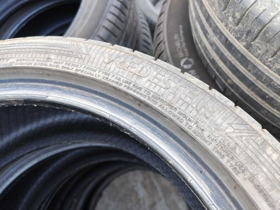 4бр Летни гуми 215 40 17 - Vredestein и Westlake