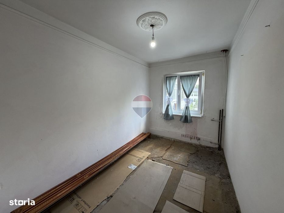 Apartament 3 camere etaj 3/4 SUD