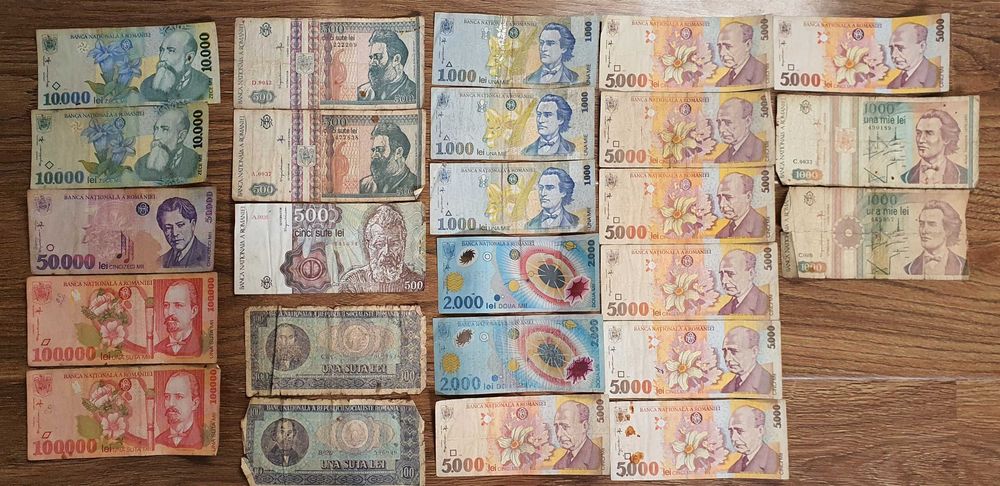 Vand bancnote si monede vechi(colectie personala)