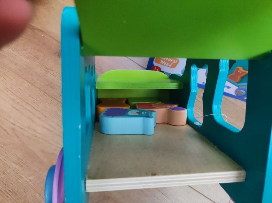 Дървен сортер и кола за бутане 2в1