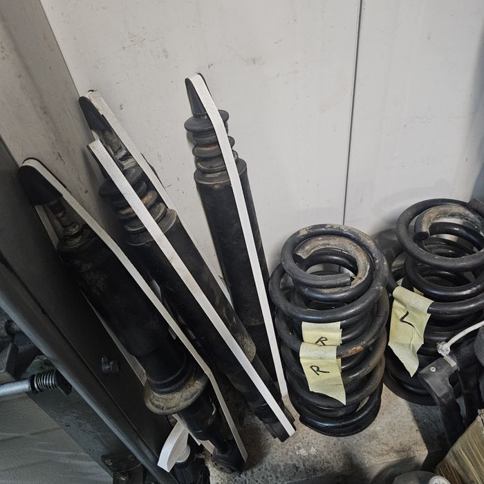 Амортизаторы с пружинами на 4runner 285