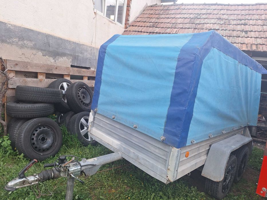 Remorci de vanzare
