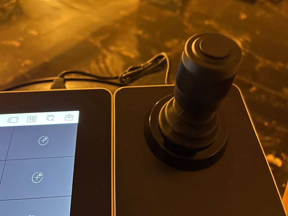 CCTV controller cu joystick