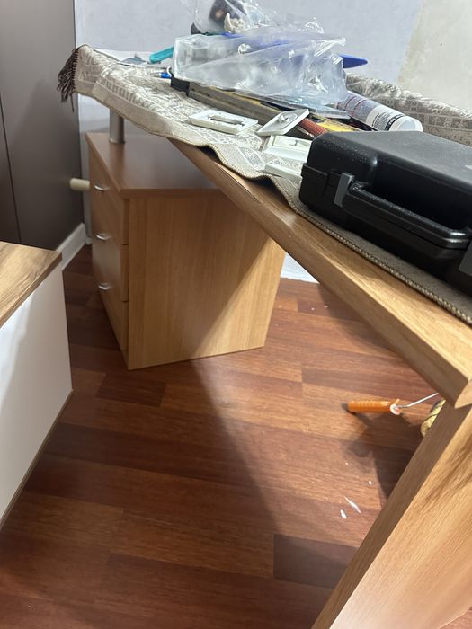 Продам спальный шкаф