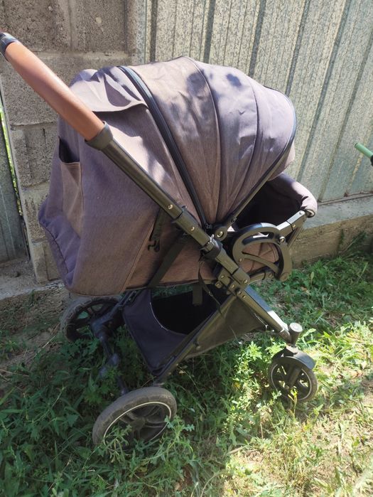 Продам детскую коляску
