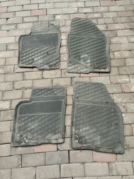 Volvo s40 полики комплект ворсовые 03-14