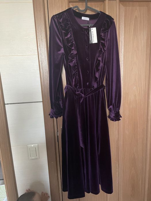 Продам велюровое платье