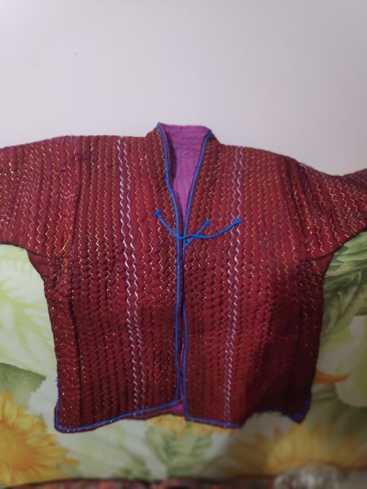 Детские чапаны, золотошвейные ( Бухара), новые.