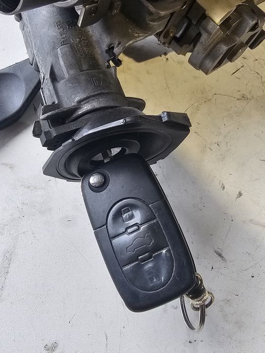 contact + cheie audi a2 / a3 8n / a4 b5 / a6 c5 etc