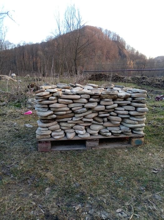 vand piatra naturala de garla