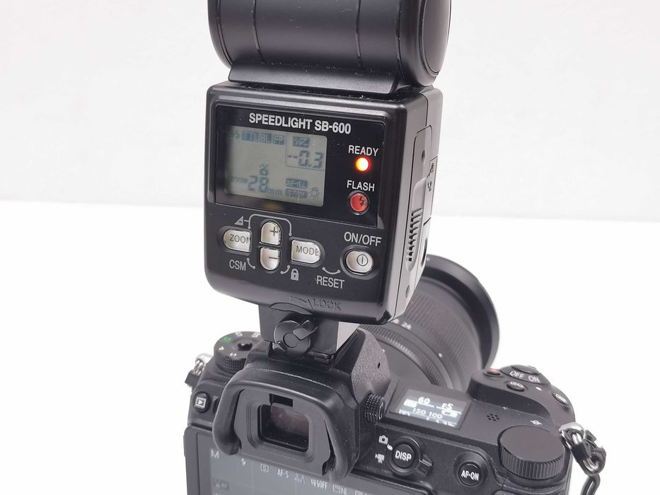 Nikon SpeedLight SB-600 светкавица за фотоапарат