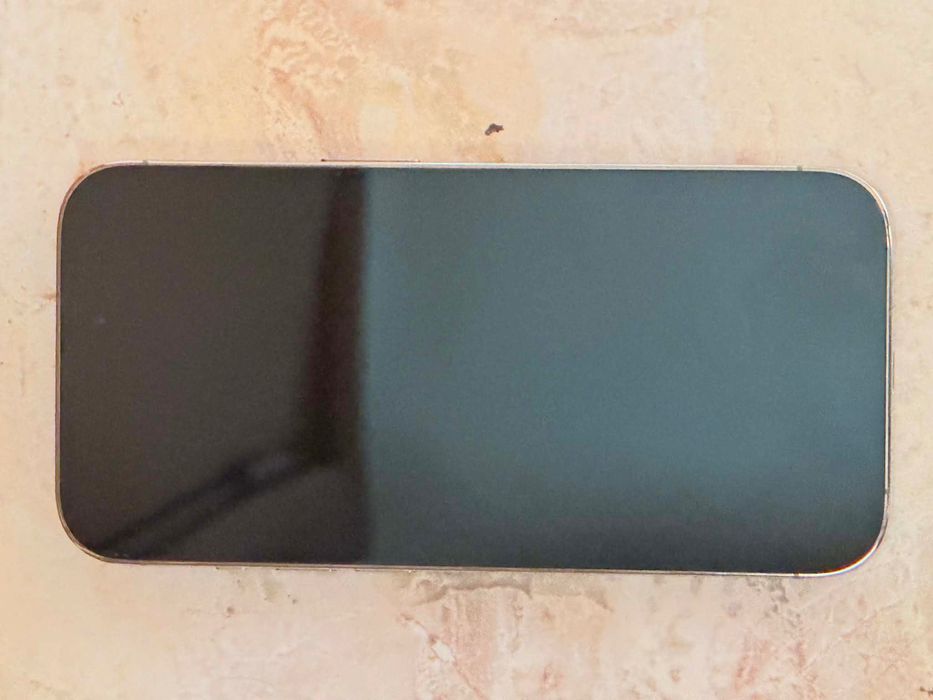 iPhone 14 Pro бял