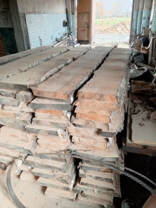 Доска не обрезная берёза.