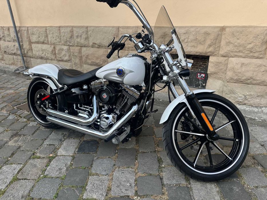 Harley Davidson Breakout 2016, 7,000 mile -  Conditie Excelenta