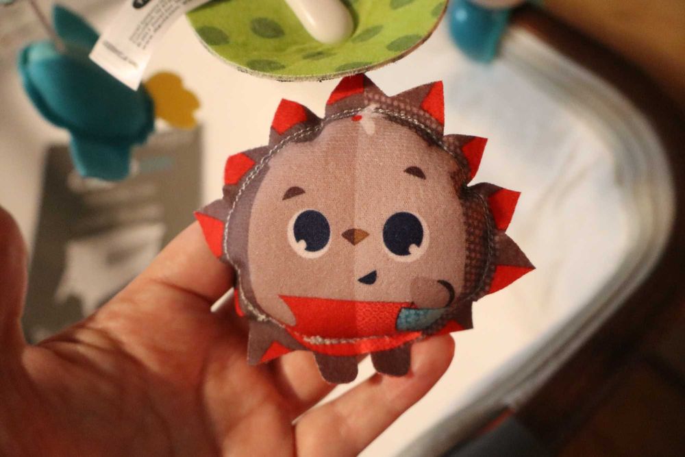 Преносима музикална въртележка Tiny Love Meadow Days