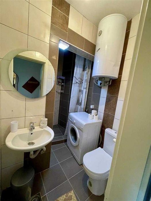 Дава се под наем Едностаен апартамент в Бургас, Лазур - 30 кв.м за 204 € - Снимка #3