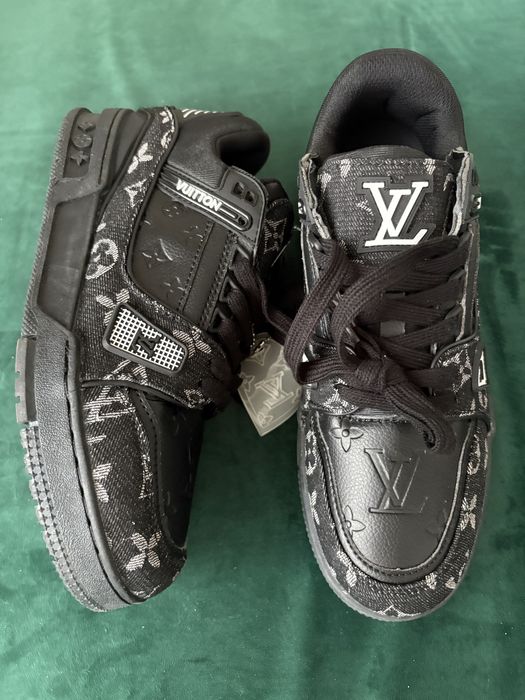 Adidași Louis Vuitton