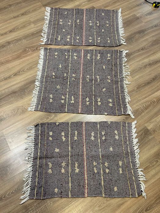 Ръчно тъкани малки пътечки с вълнена нишка