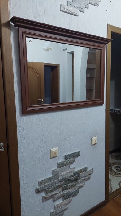 Зеркала в рамке 68×95см