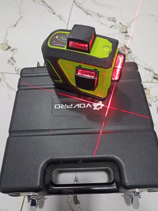 Лазерный уровень ( 3d 12 линии)