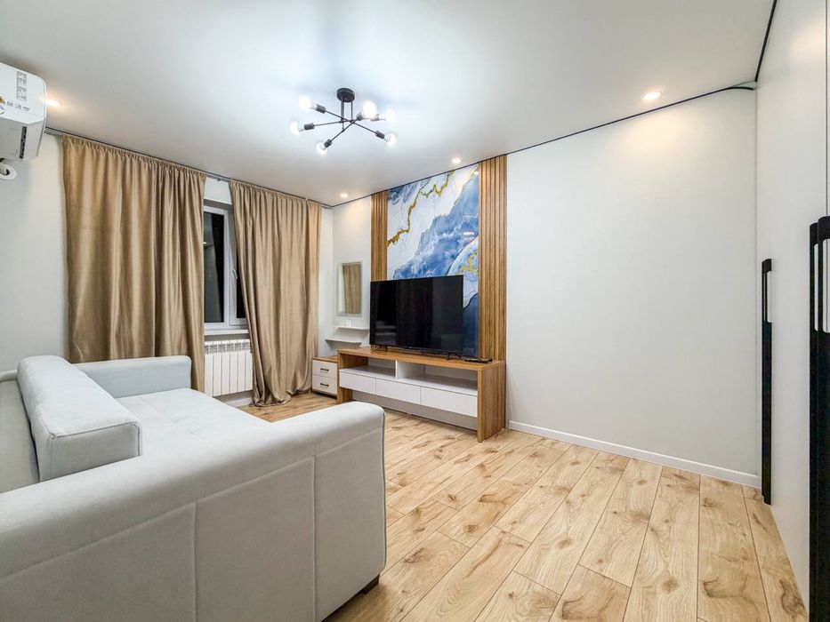 1/3/4 Ялангач кирпич школа 190