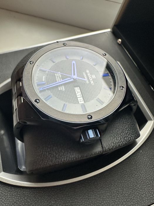 Edox delfin automatic