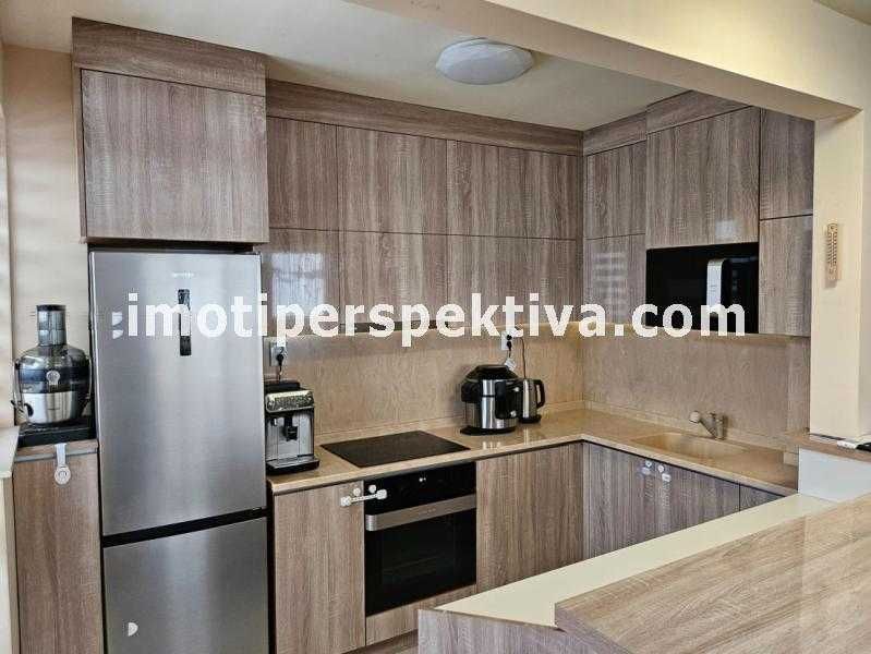 Продава се Тристаен апартамент в Пловдив, Остромила - 126 кв.м за 1508 €/кв.м - Снимка #2