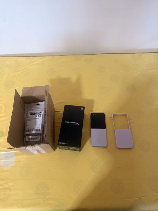 Xiaomi Mix Flip