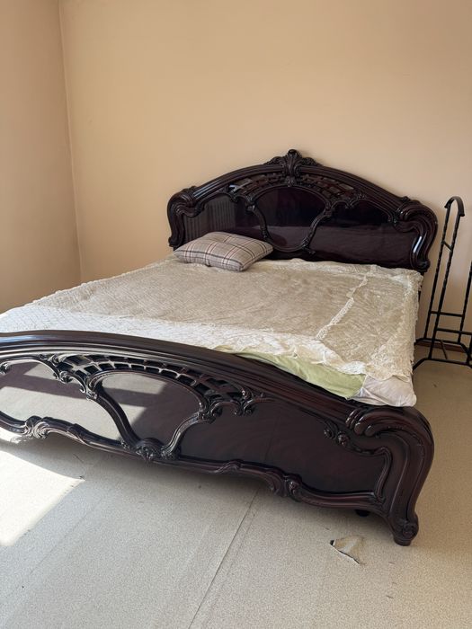 Спальный гарнитур италия