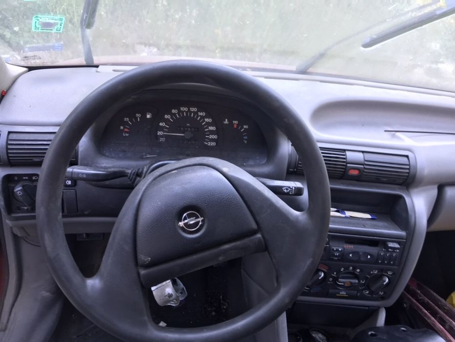 Opel Astra F 1.4 На Части