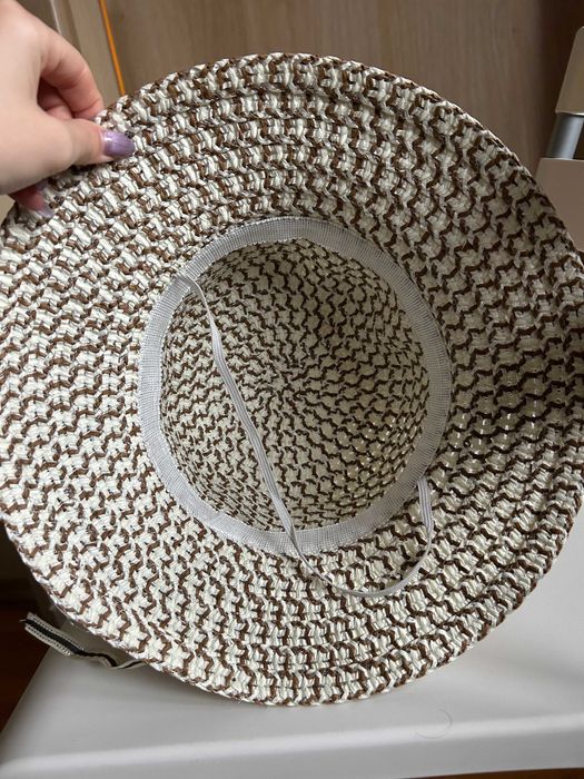 Лятна плажна шапка