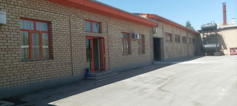 Продаётся 1,1 га производственная база.