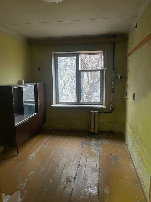 СРОЧНО!!! Продается Корасарой 3/3/4 Балкон 2×6 Кирпичный дом