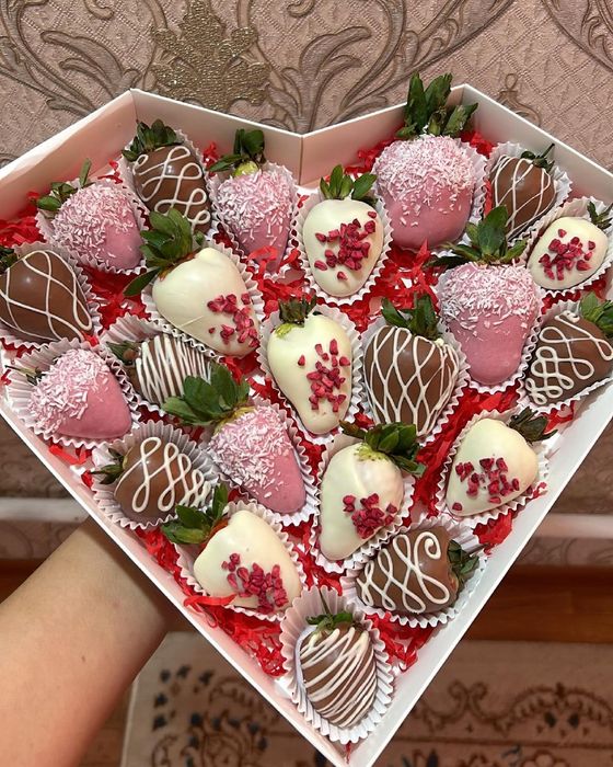 Клубника в шоколаде Уральск. Предзаказ