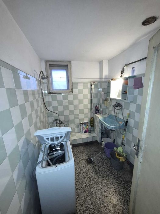 Реф. 978 Етаж от къща / ГАРАЖ И ДВОР/ Водната Палата