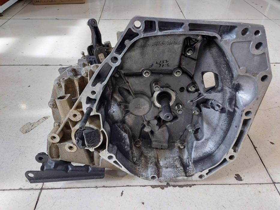 Коробка Logan 14-  JH3 511