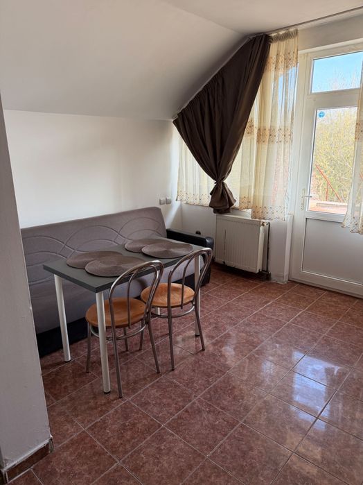 Garsonieră de închiriat