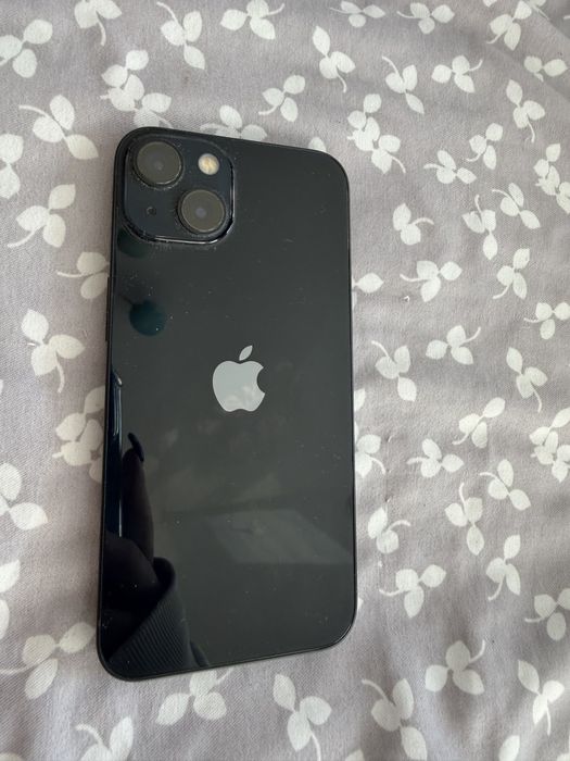 Продам  Айфон 13 прчти