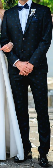 -50% Мъжки черен костюм + обувки и аксесоари Carducci