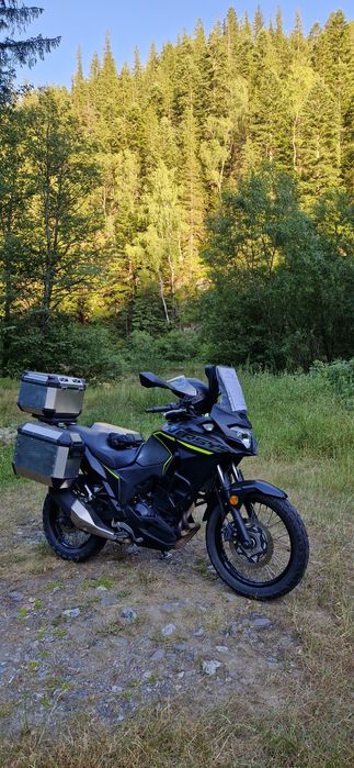Vând/schimb cu auto Kawasaki Versys X300 2021 2 cilindri ABS