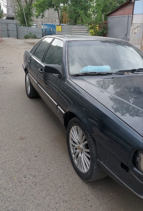 Автомобиль Ауди 200 кватро