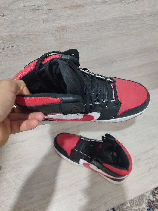 Красовки Nike 43 razmer. Juda qulay. Keyilmagan. Sifati aloo