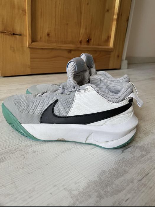 Детски маратонки NIKE номер 35,5