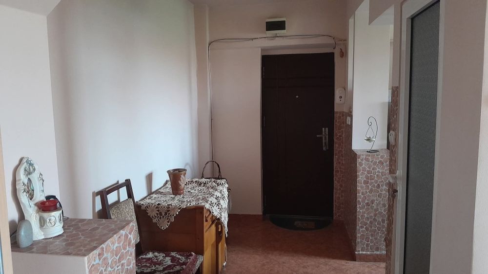 Apartament 2 camere Ineu centru etaj 4