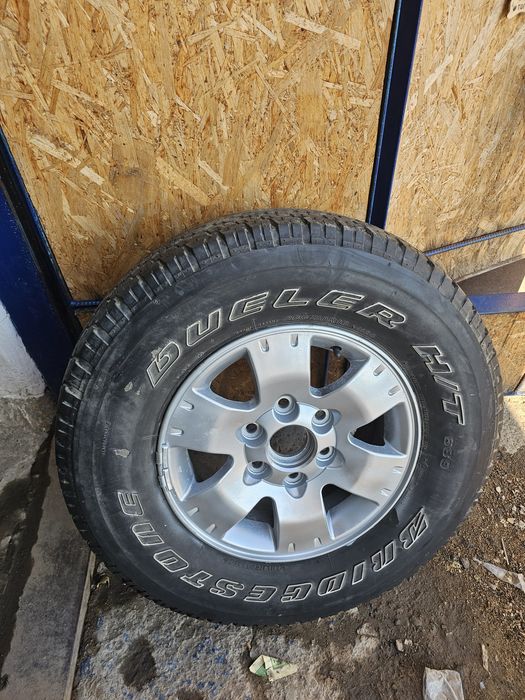 Продам оригинальный диск R 16  с покрышкой