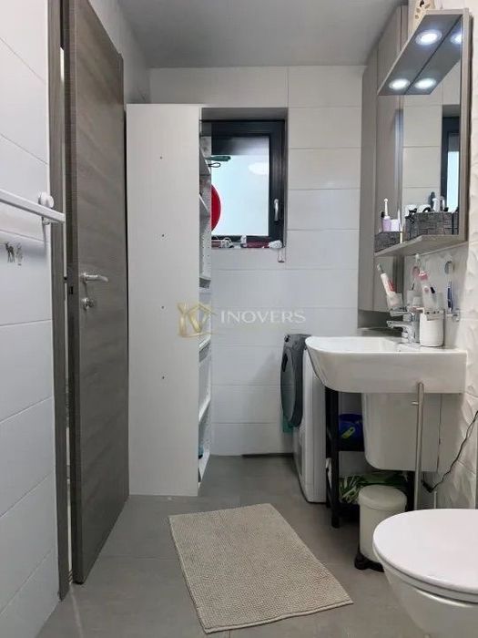 Vand ap 4 camere cu loc parcare si boxa in 21 residence politehnica