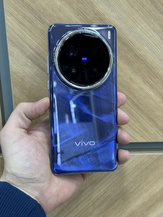 Vovi 200 Pro 12/256 GB