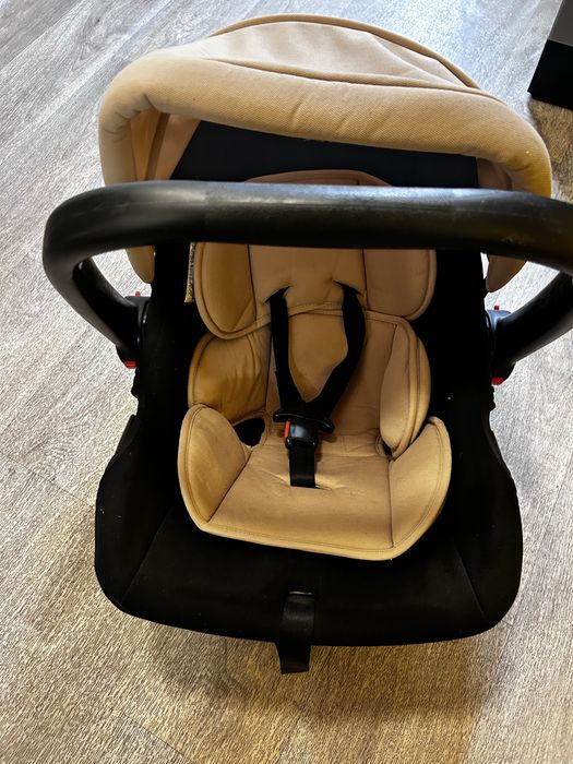 Scaun auto bebelusi in stare foarte buna