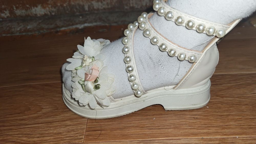 Продам детские сандали